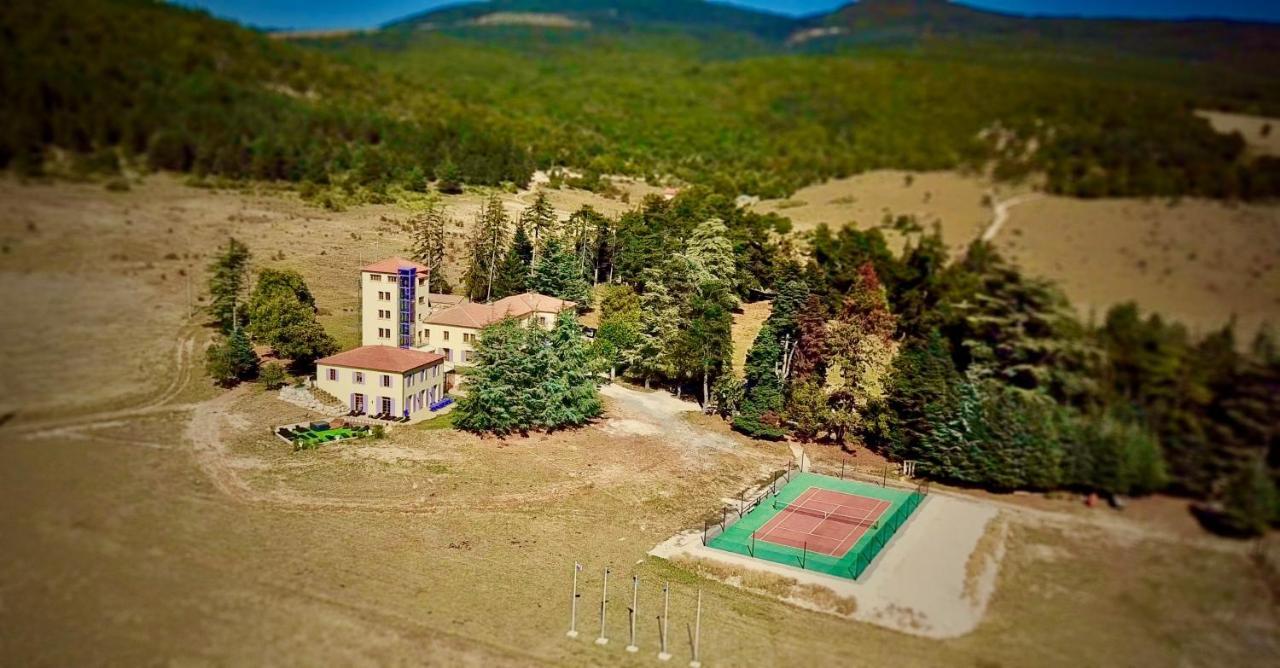 Chateau Ferrassieres Экстерьер фото